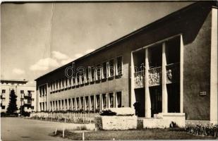 1959 Dunaújváros, Dunapentele, Sztálinváros; Iskola, Petőfi liget. Képzőművészeti Alap Kiadóvállalat (fa)