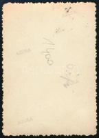 cca 1930-1940 Fodrászüzletben, fotó, 8,5×6 cm