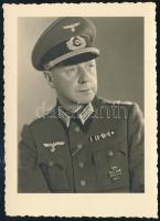 cca 1939-1944 Wehrmacht katonatisztje, kitüntetésekkel (I. oszt. Vaskereszt, Fagyott Hús emlékérem szalaggal a zubbonyán), fotólap, 11x8 cm