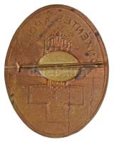 ~1930-1940. "Önkéntes ápolónő" zománcozott fém jelvény (39x49mm) T:1-
~1930-1940. "V...