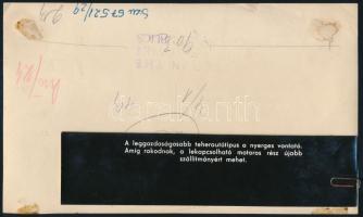 cca 1960 Szovjet nyerges vontató teherautó, a hátoldalán felirattal, pecséttel, 13x22 cm