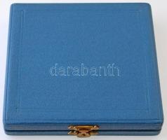 Lebó Ferenc (1960-)? 1971. "Megyei Kórház 1846-1971 Gyula" Br emlékérem tokban (86mm) T:2