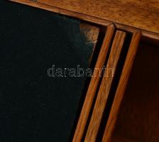 Fa doboz rekeszekkel, fém szegéllyel, kulcs nélkül, hibákkal, 37×24×12 cm