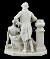 Udvarlás, biszkvit porcelán figurapár, jelzés nélkül, kis kopásnyomokkal, m: 18 cm