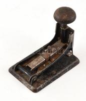 Régi Derby tűzőgép, rozsdás, kopott, 10×6x9 cm