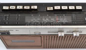 Hanseatic SL retró kazettás rádiómagnó, kipróbálatlan, az egyik oldalán a fémlap részben lejár, a fo...