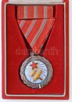 1954. Munka Érdemérem zománcozott Br kitüntetés mellszalagon, szalagsávval, Kádár címeres tokban T:2 1954. Hungary Labour Merit Medal enamelled Br decoration, with ribbon and thin ribbon, in case with 1957. coat of arms, C:XF NMK. 606.