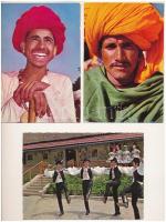 50 db MODERN motívum képeslap: népviselet / 50 modern motive postcards: folklore