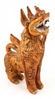 XX. sz. eleje. Kínai sárkány Faragott, aranyozott, festett fa szobor. 40 cm