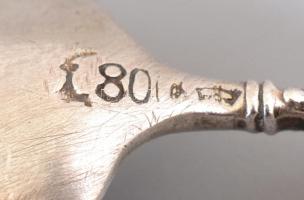 Ezüst(Ag) mokkás kanál, jelzett, h: 9 cm, nettó: 5,7 g