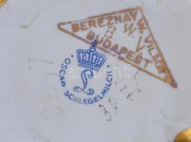 Bereznay W. Vilma: virágmintás, aranyozott, lábas cukordobozka. Kézzel festett, jelzett, kopásokkal ...