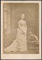 cca 1880 Szász-Coburg Gothai Stefánia belga királyi hercegnő, Habsburg Rudolf trónörökös felesége, később gróf Lónyay Elemér felesége, keményhátú fotó, foltos, 16×11 cm / Princess Stéphanie of Belgium, photo