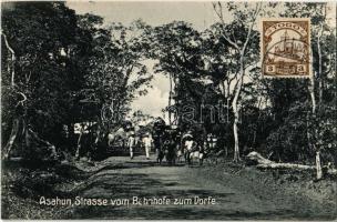 Asahun, Strasse vom Bahnhofe zum Dorfe / on the road from the train station to the village,