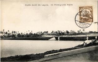 Hentergrunde Adjido, Damm durch die Lagune /  dam through the lagoon