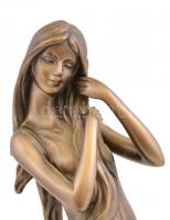 Azonosítatlan jelzéssel: Műgyanta szobor. Jelzett. 35 cm