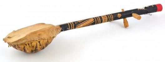 Húros hangszer. Teknőspáncél, bőr. 63 cm