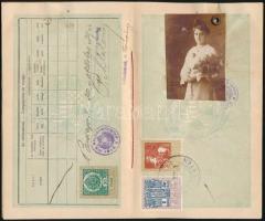 1919 Népköztársaság feliratos útlevél, áthúzva királyságra.