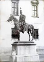 Bp. I. ker, Úri u., Hadik András lovasszobra, fotó üvegezett fa keretben, 22,5x16 cm