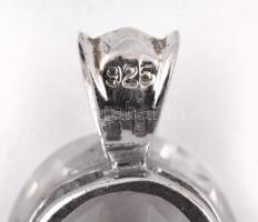 Ezüst(Ag) köves medál, jelzett, 2,5×1,5 cm, bruttó: 8,6 g