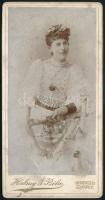 cca 1880 Domahidai Domahidy Ida (1864-1911) fotója, Domahidai Domahidy Ferenc (1824-1902), Szatmár vármegye főispánjának lánya, keményhátú fotó, foltos, 15×7,5 cm
