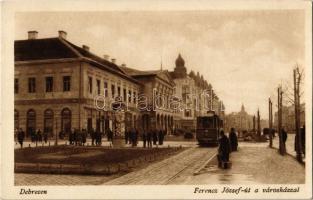 Debrecen, Ferenc József út, városháza, villamos, hirdetőoszlop