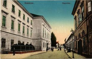 Komárom, Komárnó; megyeháza. Vasúti Levelezőlapárusítás 38. 1915. / county hall