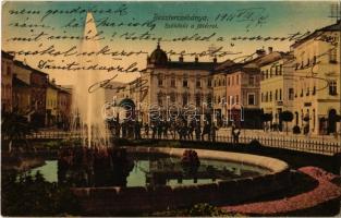 1911 Besztercebánya, Banská Bystrica; Szökőkút, Fő tér, gyógyszertár, Holesch Árpád és Keppichernestin utódának üzlete üzlete / fountain, main square, shops, pharmacy