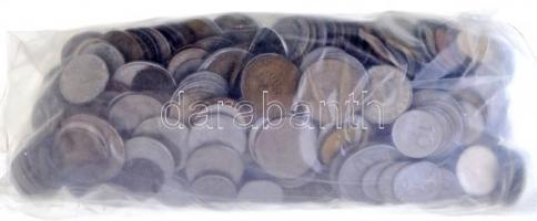 Vegyes magyar és külföldi fémpénz tétel 1Kg-os súlyban T:vegyes