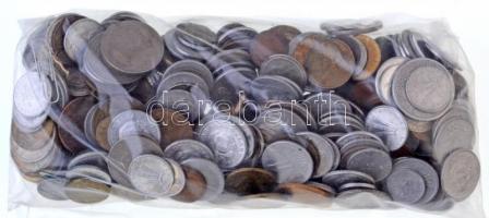 Vegyes magyar és külföldi fémpénz tétel 1Kg-os súlyban T:vegyes