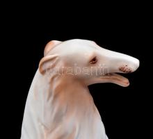 Hollóházi porcelán agár, kézzel festett, jelzett, kis kopásnyomokkal, m: 28 cm