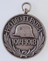 1929. "Magyar Háborús Emlékérem kardokkal, sisakkal" ezüstözött Br kitüntetés mellszalag nélkül, "BRONZ" fémjel peremen T:2 ph. Hungary 1929. "Hungarian Commemorative War Medal with swords and a helmet" silver plated Br decoration without ribbon, hallmark on edge C:XF edge error NMK 418.