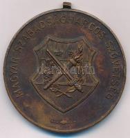 1950. "Magyar Szabadságharcos Szövetség" Br motorsport fülezett sportérem. Szign.: Fonyó (...
