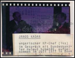 1977 Kádár János és Helmut Schmidt valamint Helmut Kohl találkozója Bonnban, 2 db színes diapozitív felvétel, mindkettőnek a sarkán elszíneződés, 6x9 cm / 1977 Meeting of hungarian Communist Party leader János Kádár with chancellor Helmut Schmidt and later chancellor Helmut Kohl, 2 pcs of colour diapositive shots, with some discolouring on the edge. 6x9 cm