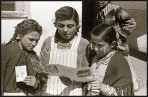 1950 Miske (Bács-Kiskun megye), fotóriport a tisztasági hétről, Kotnyek Antal (1921-1990) budapesti ...