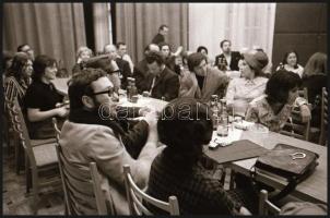 cca 1974 Weöres Sándor (1913-1989) költő és felesége Károlyi Amy egy író-olvasó találkozón, Tiszavöl...