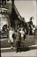 cca 1940 és 1944 között készült katonai fotók (10 db) és negatívok (10 db) Badár Balázs mezőtúri faz...