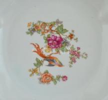 Klf. Zsolnay porcelánok különböző korokból