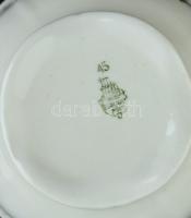 Klf. Zsolnay porcelánok különböző korokból