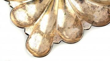 Ezüst. lábas (Ag) kínáló tál. Jelzett, hibátlan. 27x27 cm, 500 g