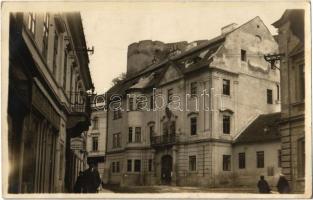 1922 Trencsén, Trencín; Zupny dom / megyeház, Julia Makková angol és francia divatáru üzlete, vár / county hall, fashion shop, castle. Foto Tatra