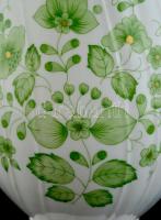 Hollóházi virág mintás váza, kézzel festett,  aranyozott szegéllyel, jelzett, apró kopásnyomokkal, m...