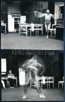 cca 1978 Mozgásművészeti bemutató Pakson, 2 db vintage fotó, 9x12 cm