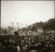 1960. augusztus 20. Budapest, műsor a tabáni színpadon, Tiszavölgyi József (1909-?) budapesti fotóri...