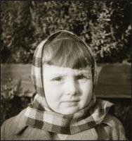 cca 1960 Mezőtúri gazdálkodó családokról készült felvételek, Tiszavölgyi József (1909-?) budapesti fotóriporter hagyatékából 11 db vintage NEGATÍV, rövid feliratok a filmen, 6x6 cm