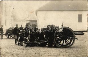 Osztrák-magyar tüzérek ágyúval / Austro-Hungarian K.u.K. military, artillerymen with cannon. photo