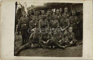 Osztrák-magyar katonák csoportképe / WWI Austro-Hungarian K.u.K. military, group of soldiers. photo (fl)