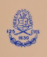 Herendi Viktória mintás kínáló doboz Kézzel festett, jelzett, kis kopással. 12x17 cm