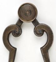 Ezüst (Ag) cukorcsipesz.vésett, tengelyen forog. / Silver candy clip 40,96 g 16 cm