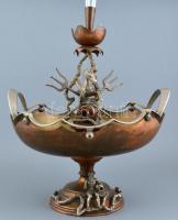 Réz asztalközép allegórikus díszítéssel, ló figurával metszet üveg betéttel (lepattanásokkal) 67 cm