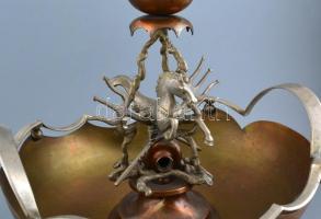 Réz asztalközép allegórikus díszítéssel, ló figurával metszet üveg betéttel (lepattanásokkal) 67 cm